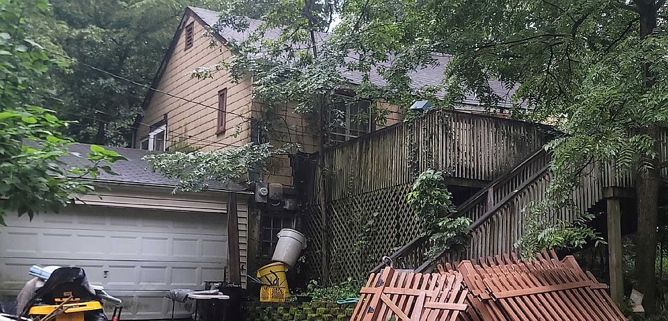 1st image of 157 Valley Dr