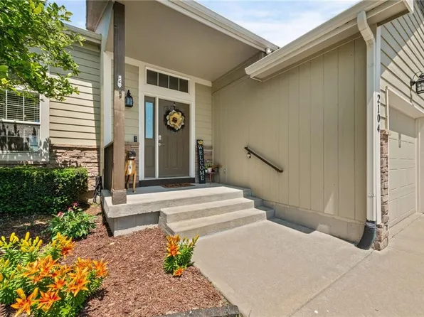 2104 Alder St, Leavenworth, KS 66048