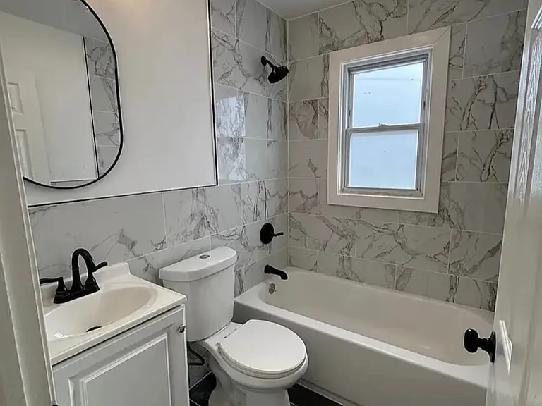 1283 Broadway #G1 — Photo 2