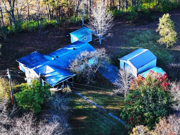 685 Puckett Rd, Irvine, KY 40336