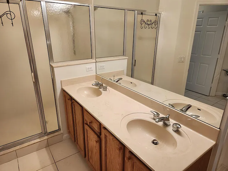 8913 Sandshot Ct #A — Photo 18