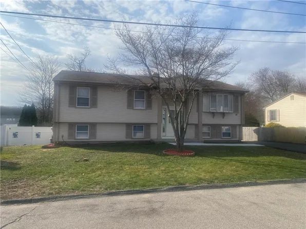 35 Truman St, Johnston, RI 02919