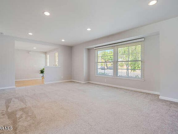 5th image of 3267 Rollings Ave