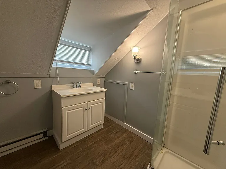 24 Davis Street — Photo 9