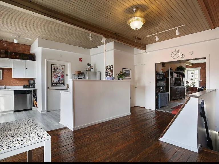 262 State St #3 — Photo 9
