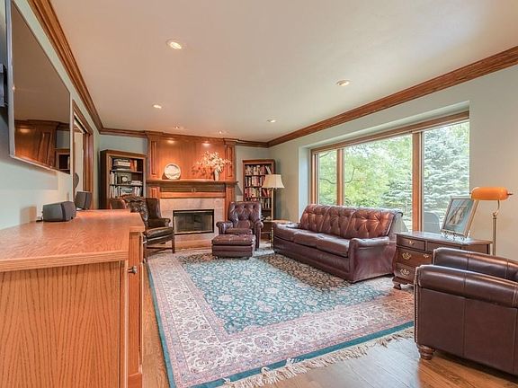 3rd image of 105 Charolais Dr