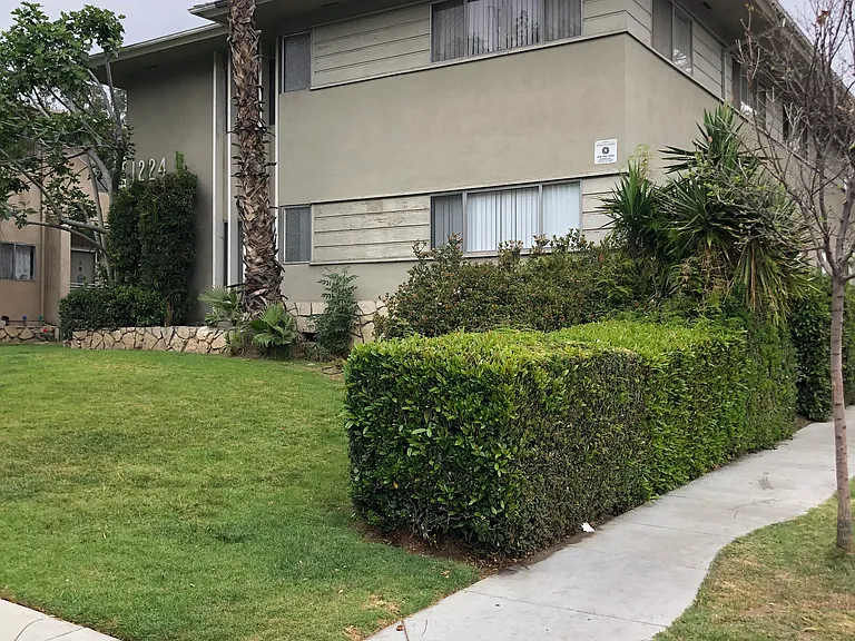 1224 Viola Ave #B — Photo 1