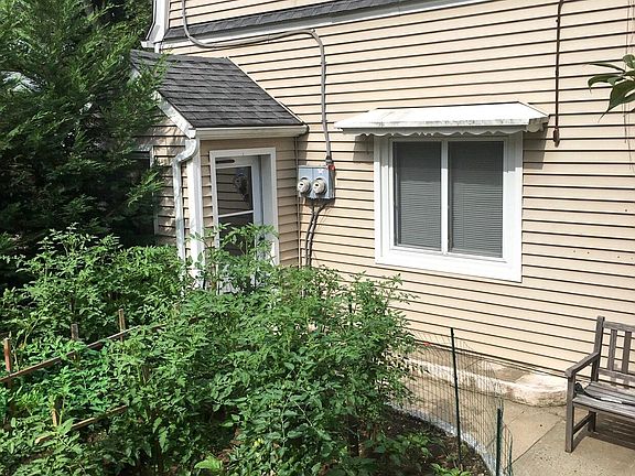 2nd image of 67 Morgan St #2FL