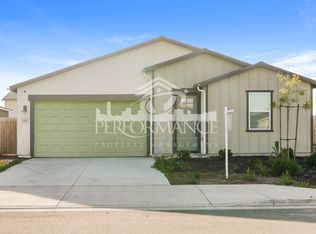 6611 Glacier Bay St, Bakersfield, CA 93313