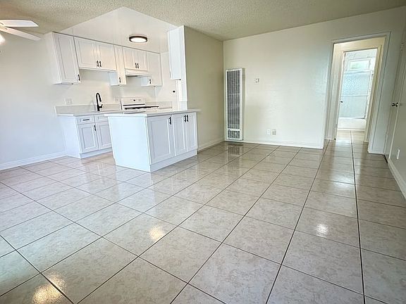 5th image of 1955 Pomona Ave #23