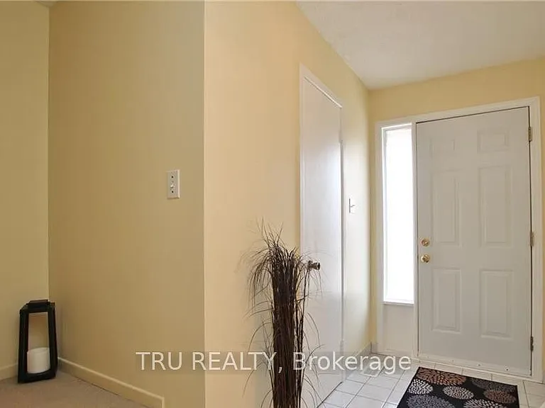 302 Craig Henry Dr #B — Photo 3