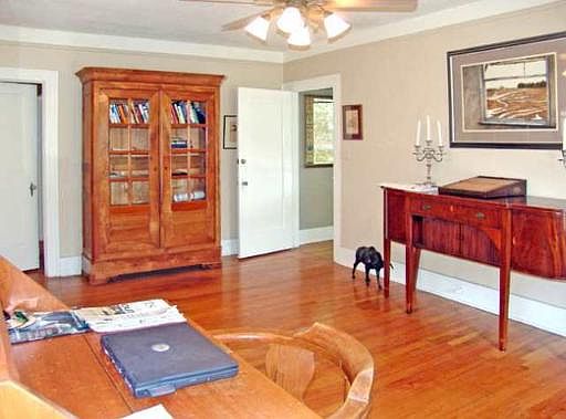 5th image of 130-128 E Ridgewood Ct