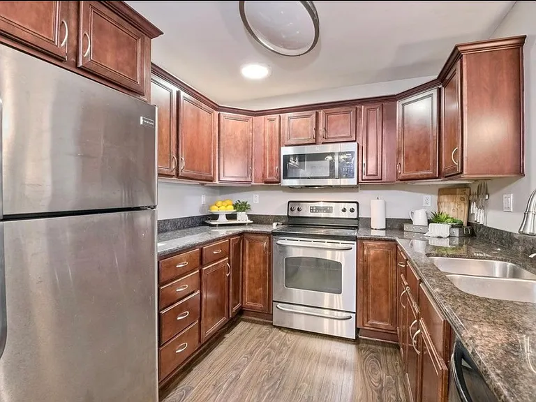 506 Canyon Dr #28 — Photo 8