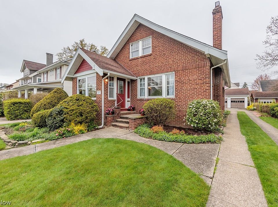 1611 Clarence Ave, Lakewood, OH 44107 Zillow