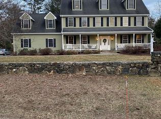 21 Shadow Ridge Dr, Richmond, RI 02812