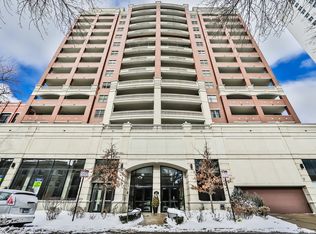 828 W Grace St APT 408, Chicago, IL 60613
