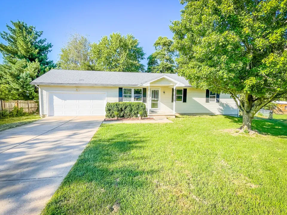 202 S Poplar Ct