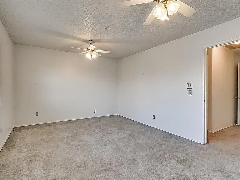 9808 Hefner Village Blvd — Photo 10