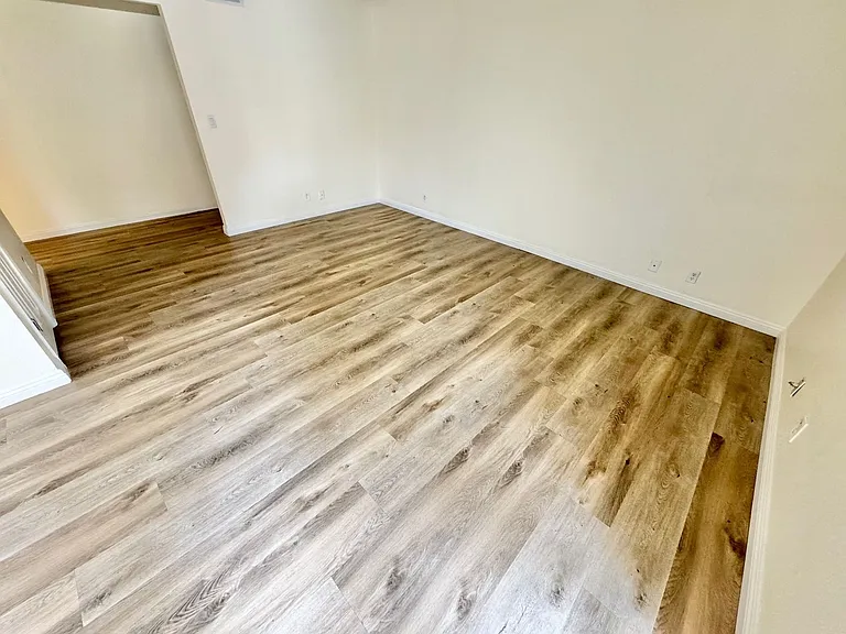 5422 River Glen Dr #377-135 — Photo 6