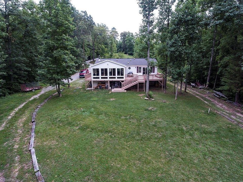 1st image of 400 Lake Farm Rd