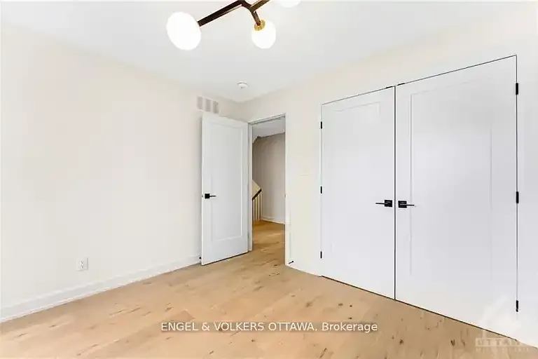 136 Carillon St #1A — Photo 8