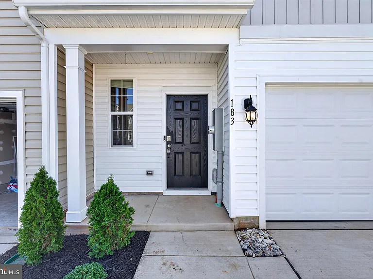 183 Caterpillar Dr — Photo 4