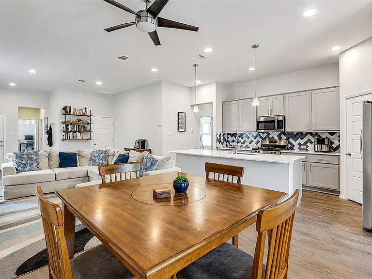 13701 Ronald W Reagan Blvd #34 — Photo 15
