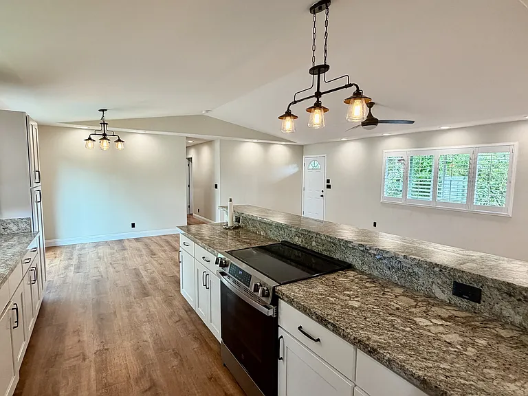 Dining area off the kitchen