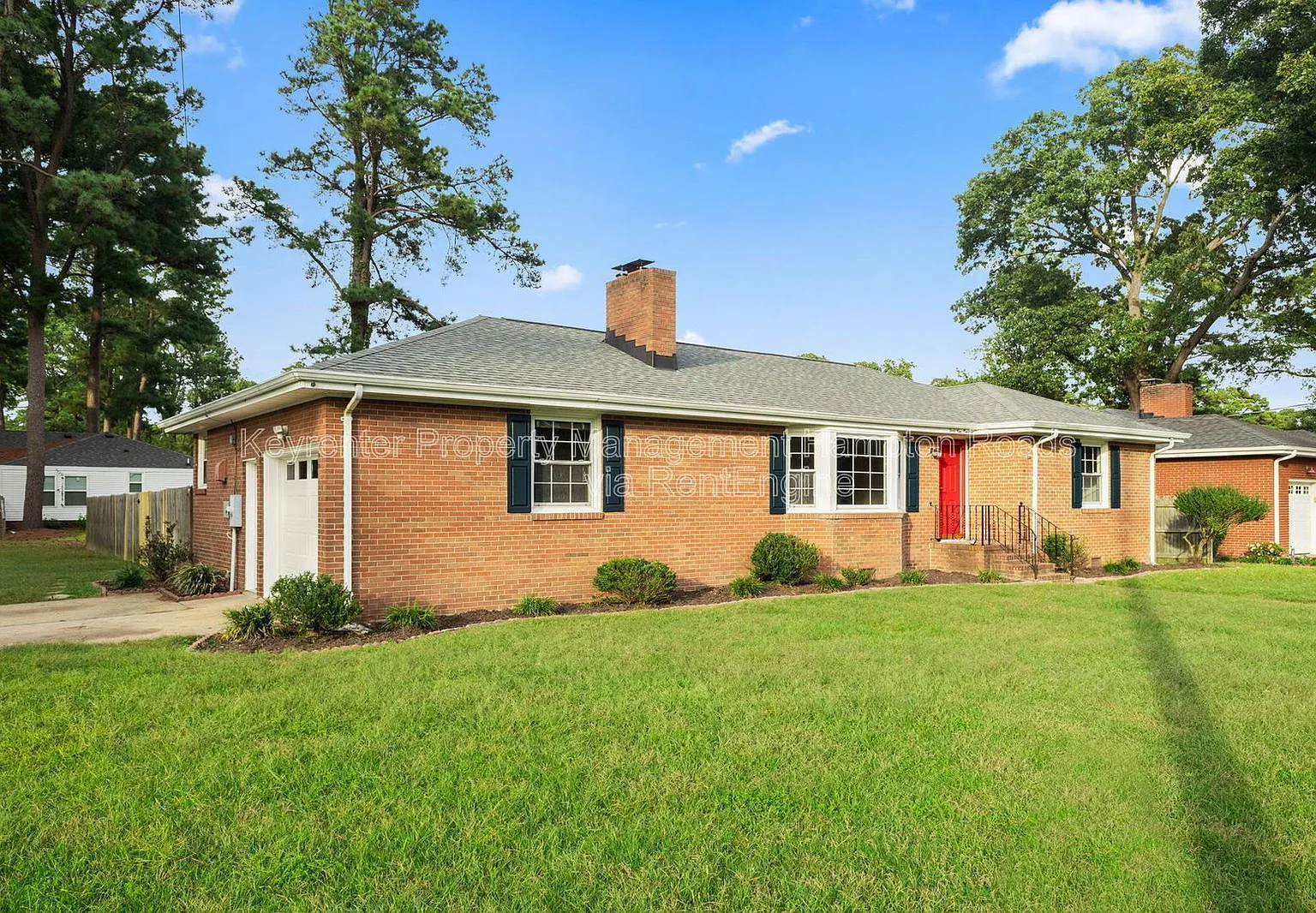 3 bed, 1.5 bath, 1474 sqft, $2,100 — Photo 2