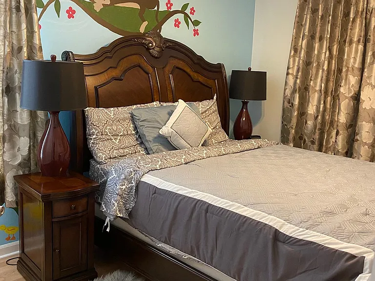 2424 Lexington Ln — Photo 10