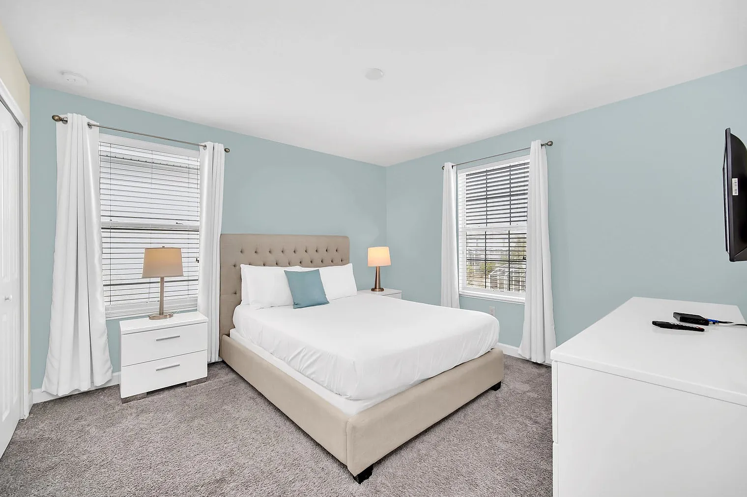 8 bed, 5.0 bath, 3907 sqft, $5,010 — Photo 3