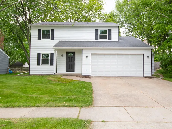 1236 Eastland Dr, Oregon, OH 43616