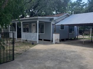 210 Bensdale Rd, Pleasanton, TX 78064