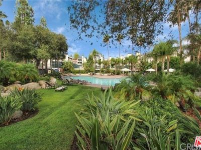 21520 Burbank Blvd APT 318, Woodland Hills, CA, 91367