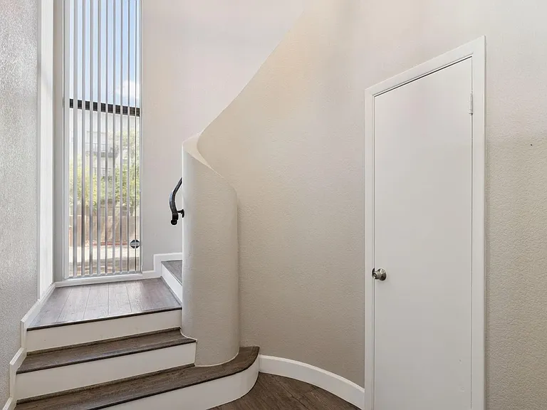 1905 E University Dr #210 — Photo 4