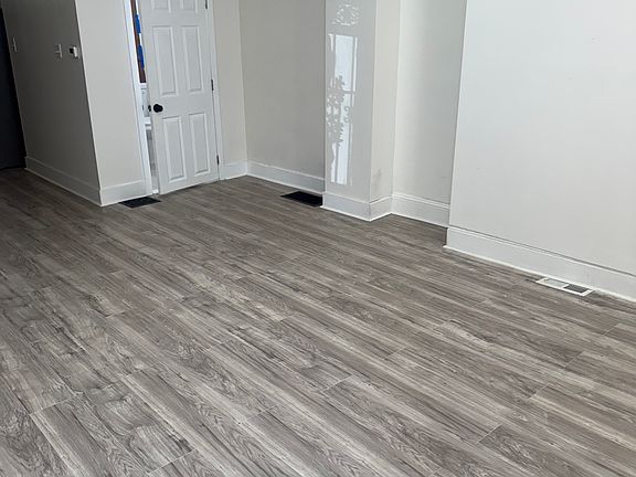 3rd image of 6117 Chancellor St