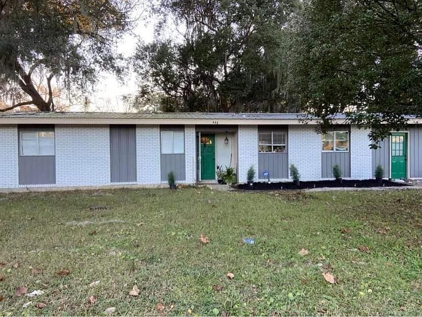 1st image of 448 SE Golf Club Ave