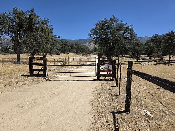 3rd image of 17257 Thompson Canyon Ave