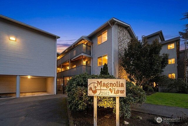 1st image of 2562 Thorndyke Avenue W #303
