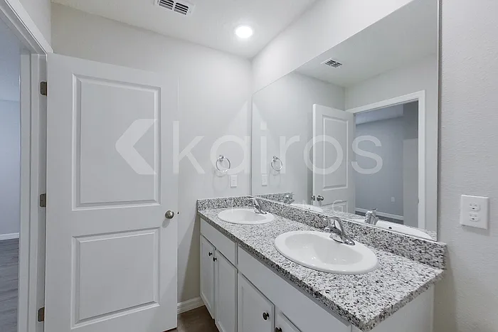 8602 SW 43rd Ter — Photo 18