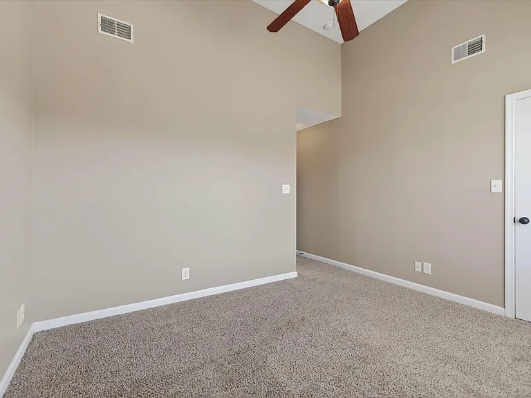 551 Fox Trot Dr — Photo 20
