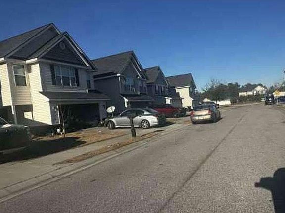 4th image of 215 Grandview Dr