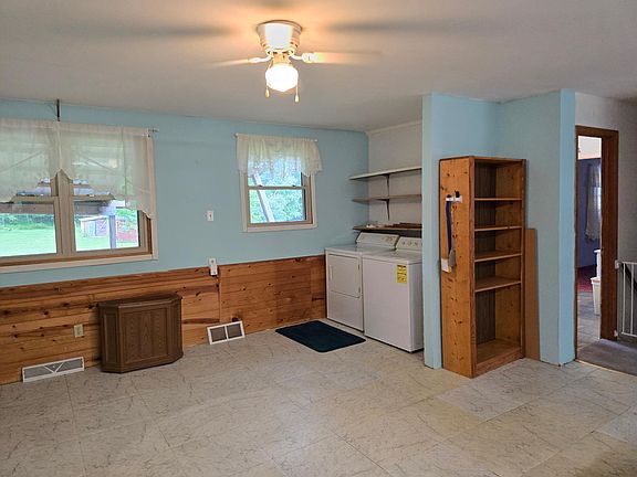 5th image of 17159 Evergreen Ln
