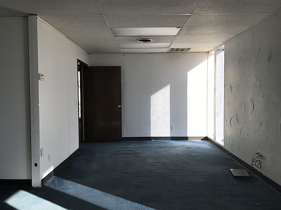5th image of 1900 N Macarthur Blvd Suite 210