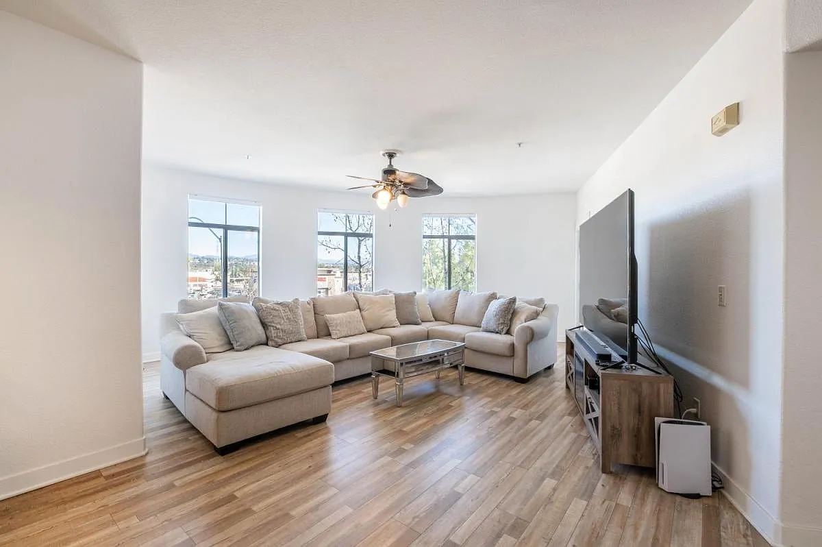 24535 Town Center Dr — Photo 2