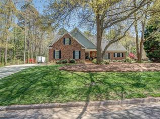 2355 Londonderry Dr, Gastonia, NC 28056