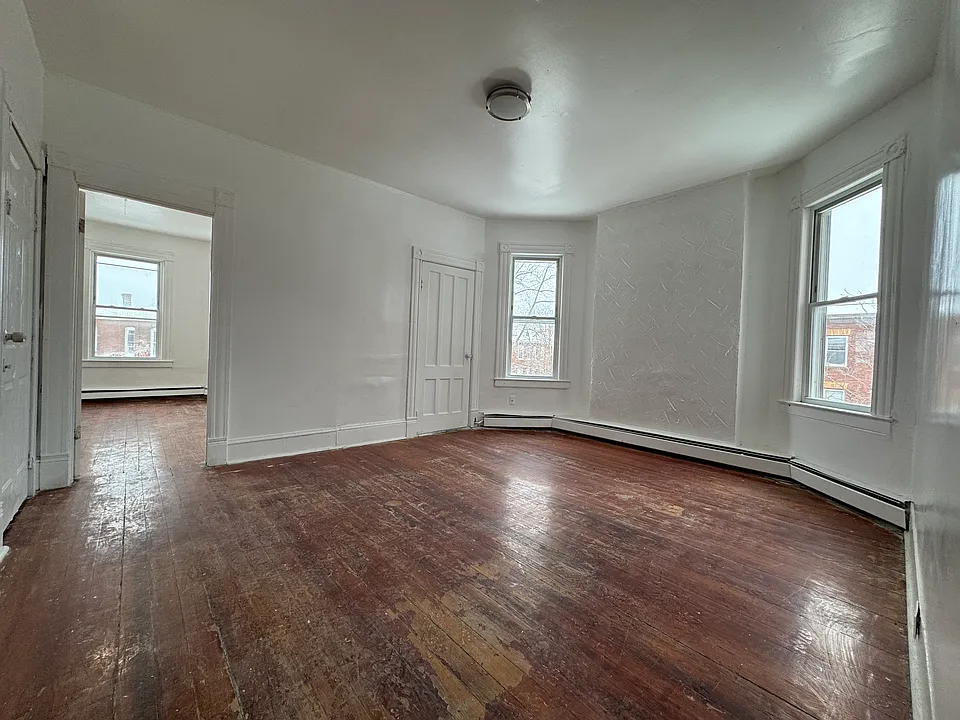 115 Putnam St #3