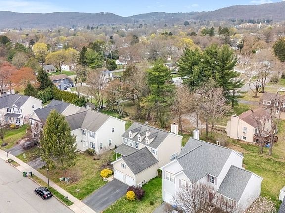 2nd image of 23 Musky Ridge Dr