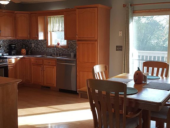 5th image of 6211 Willet Ave