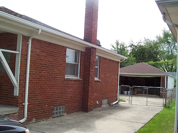 3rd image of 26401 Princeton St